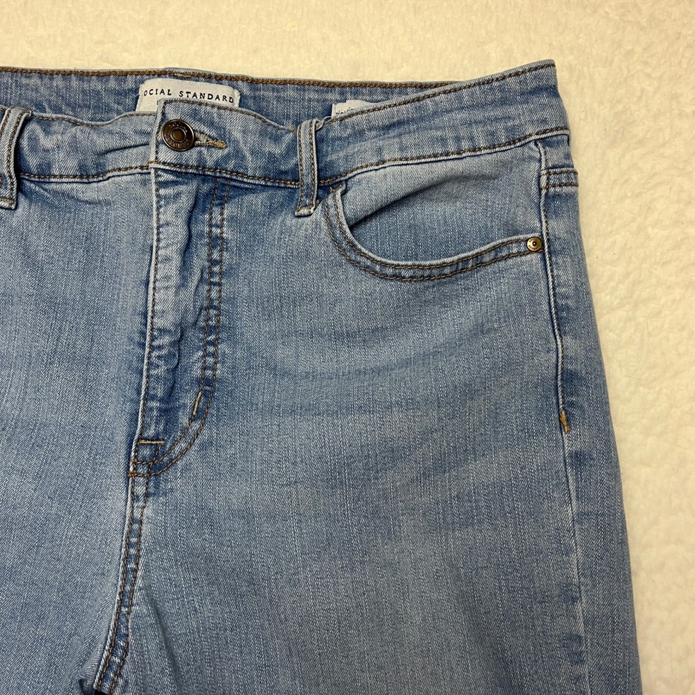 Social Standard by Sanctuary Jeans Women 12 Blue High Rise Crop Straight Raw Hem